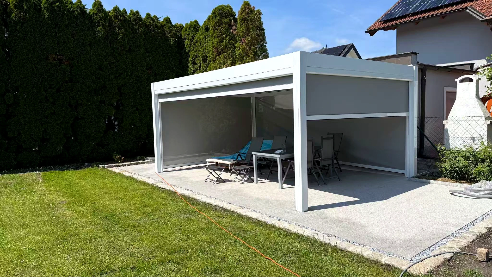 LT-01 Wholesale White Aluminum Louvered Pergola, Motorized Outdoor Patio Gazebo with Adjustable Roof and Built-In Drainage