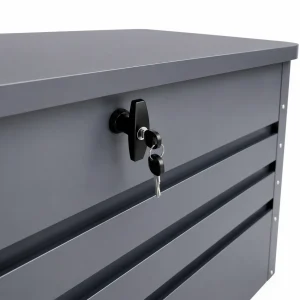 Lockable handle improves outdoor storage
